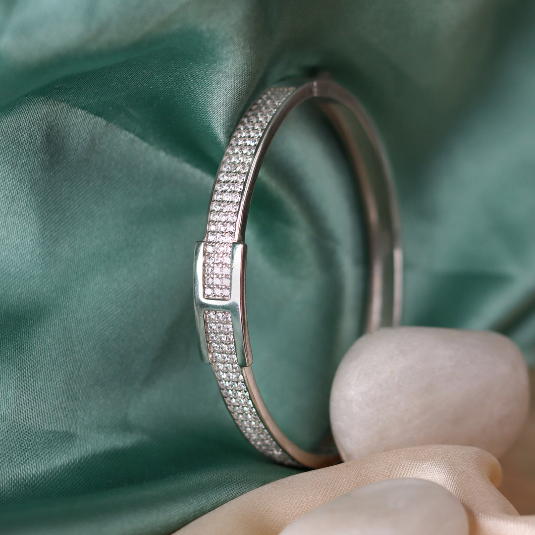Elegant 925 Sterling Silver Women's Bracelet