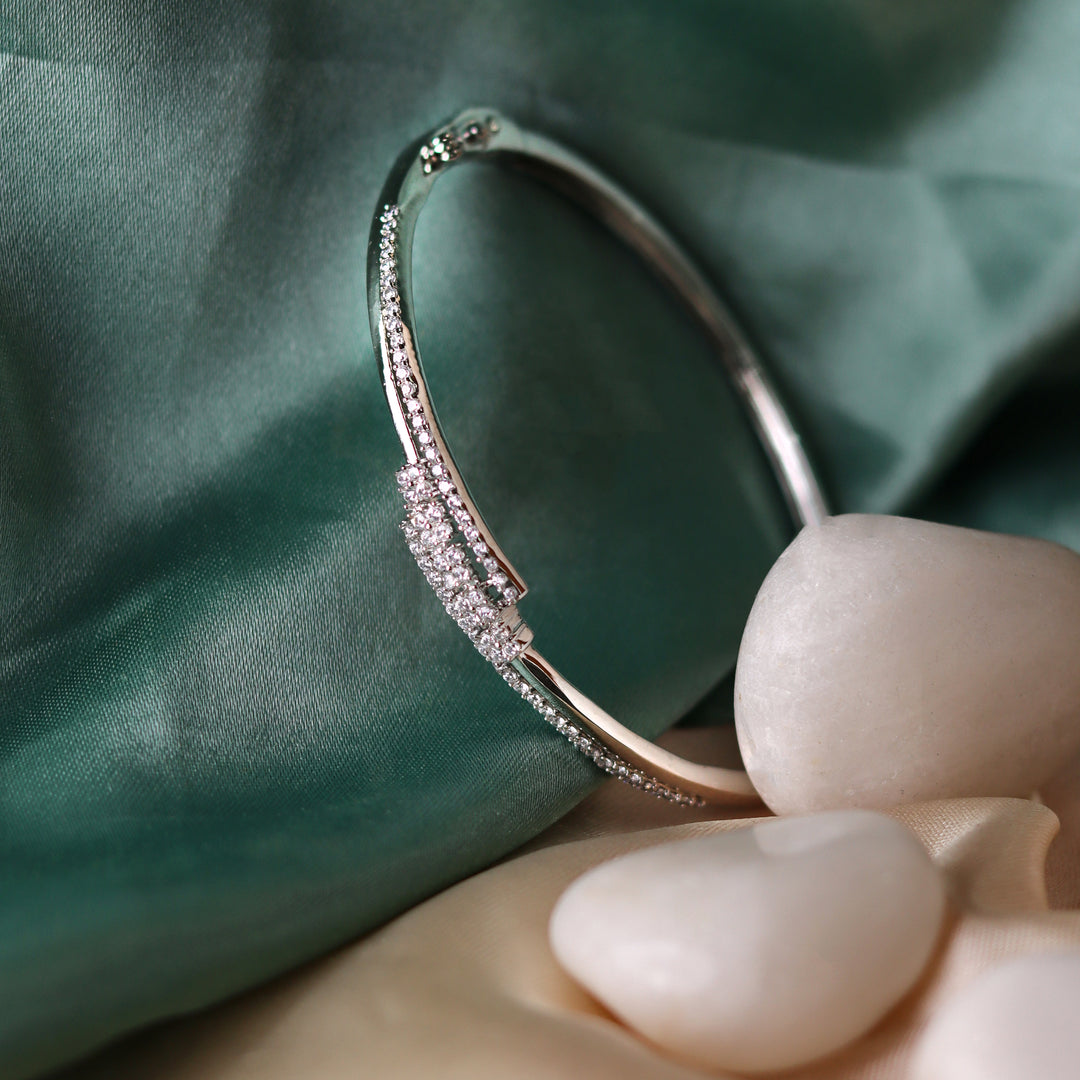 Elegant 925 Sterling Silver Women's Bracelet