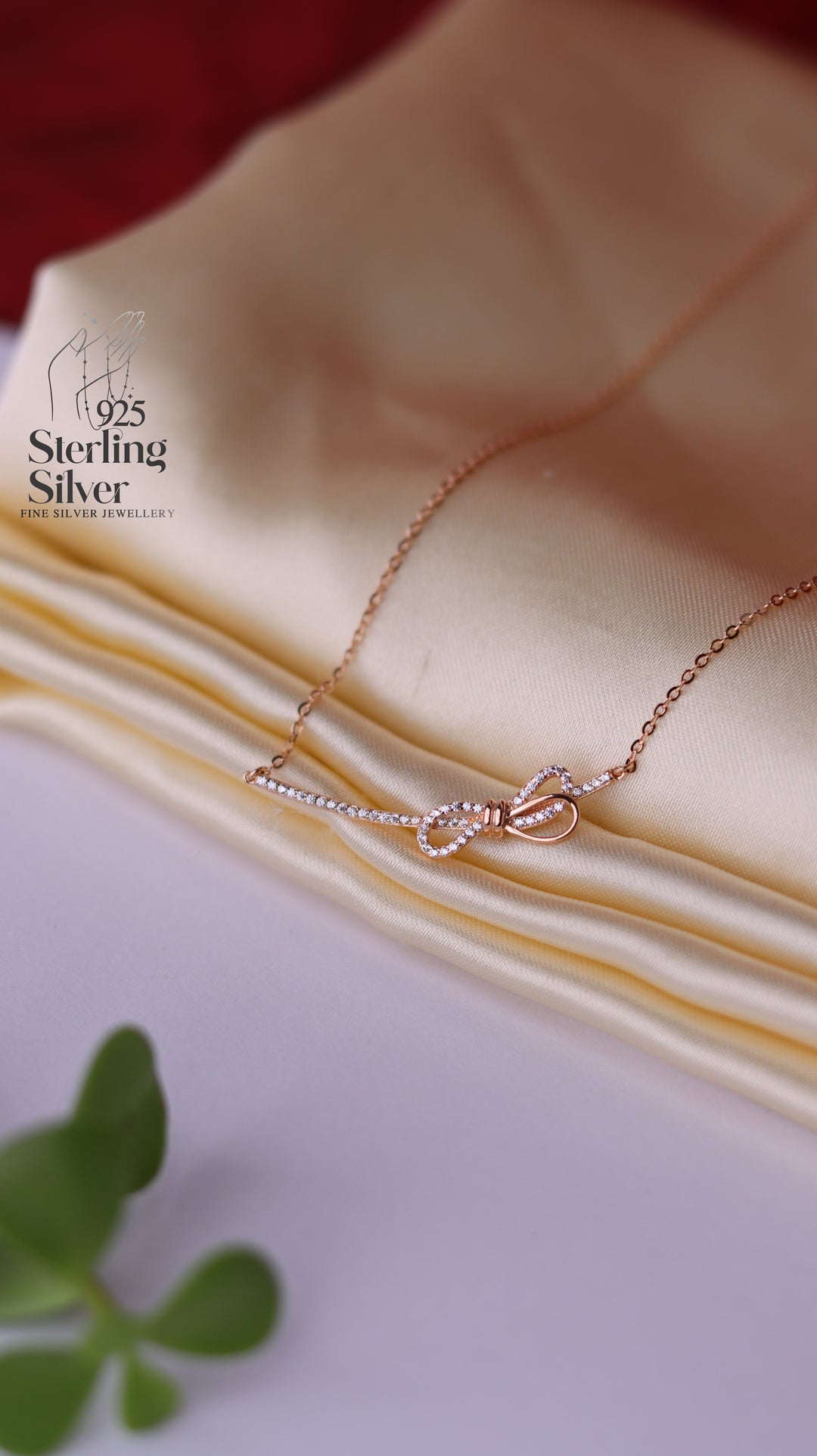 Mesmerising 925 Sterling Silver Chain Pendant