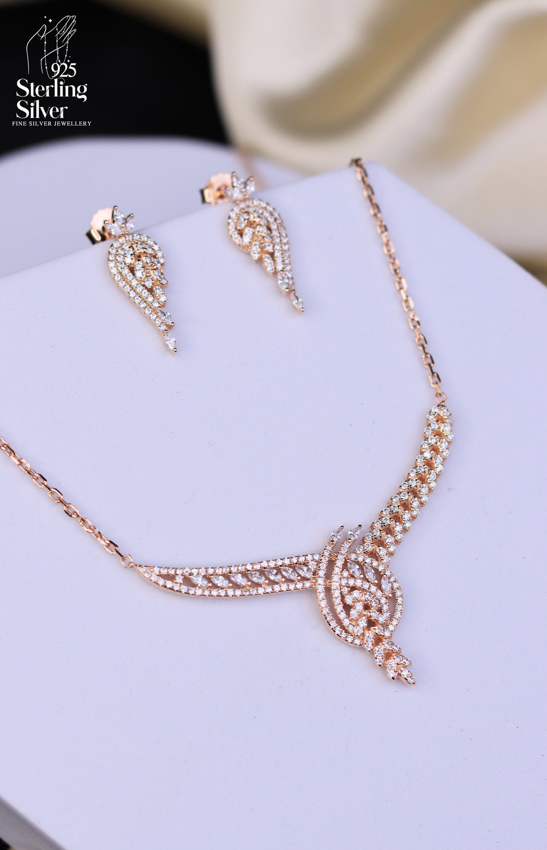 Radical 925 Sterling Silver Necklace Set