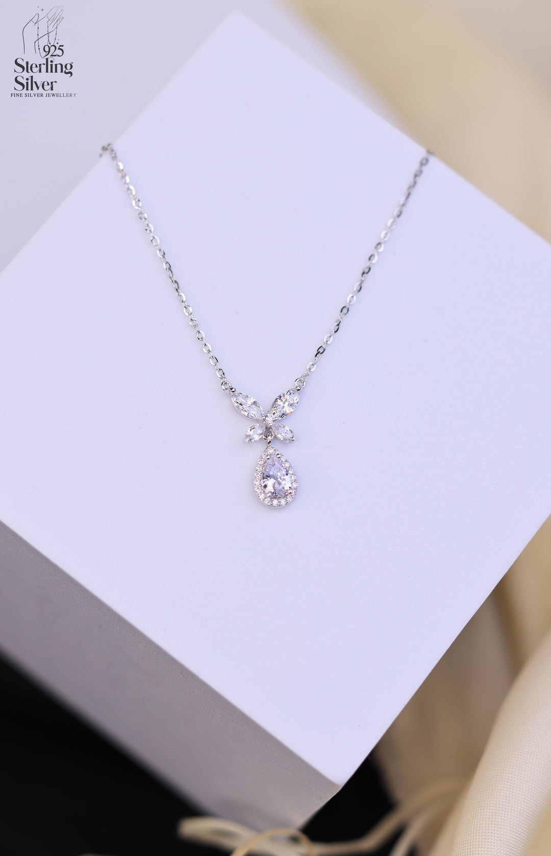 Butterfly Solitaire 925 Sterling Silver Chain Pendant