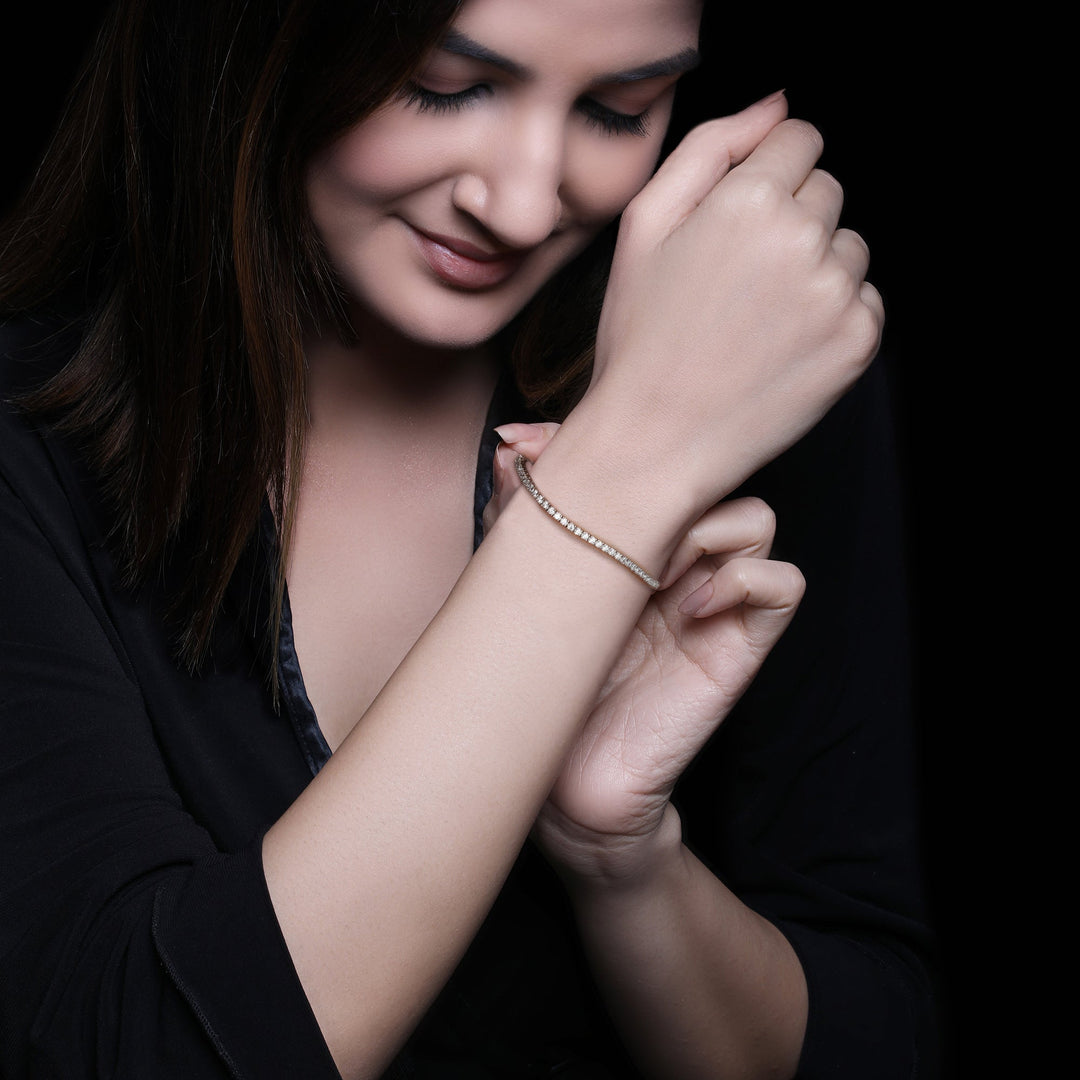 Alluring Solitaires Women 925 Sterling Silver Tennis Bracelet