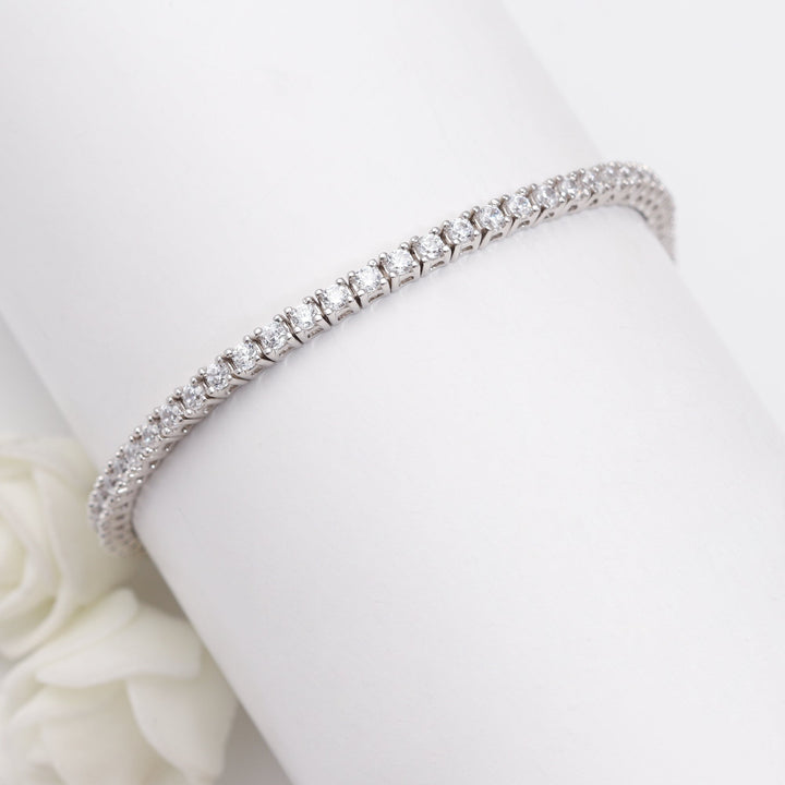 Alluring Solitaires Women 925 Sterling Silver Tennis Bracelet