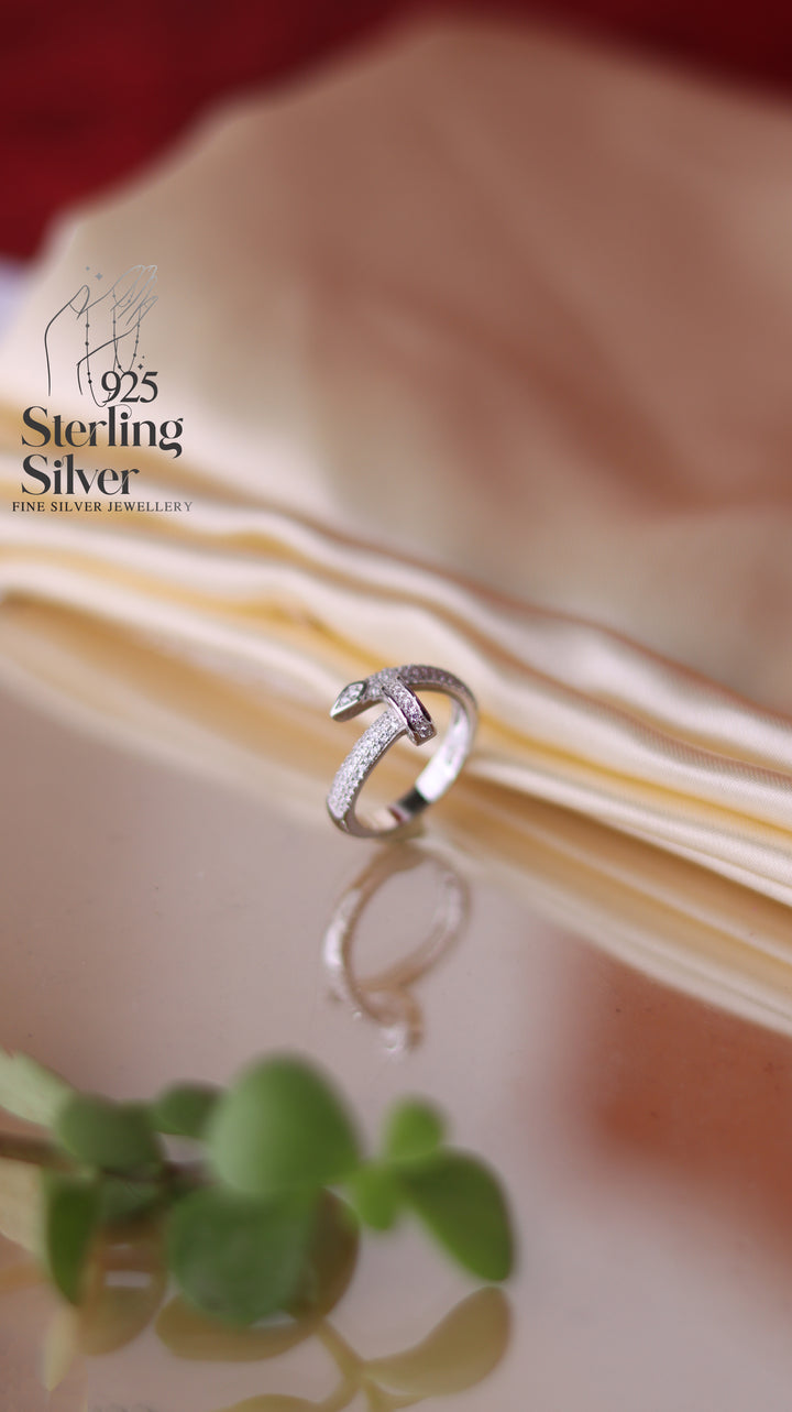 Serpentine Style 925 Sterling Silver Women Ring