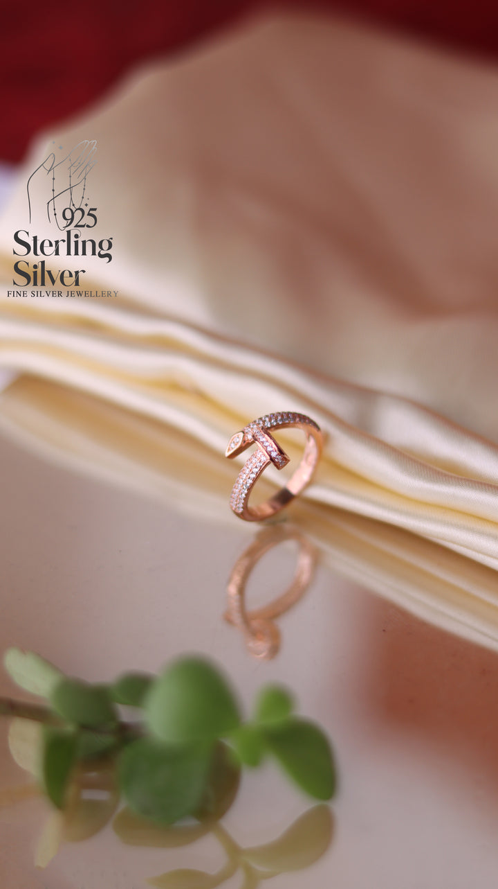 Serpentine Style 925 Sterling Silver Women Ring