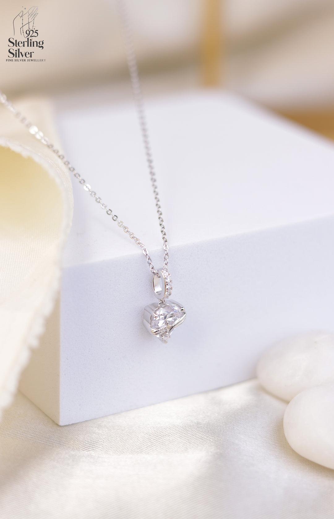 Solitaire Heart 925 Sterling Silver Chain Pendant