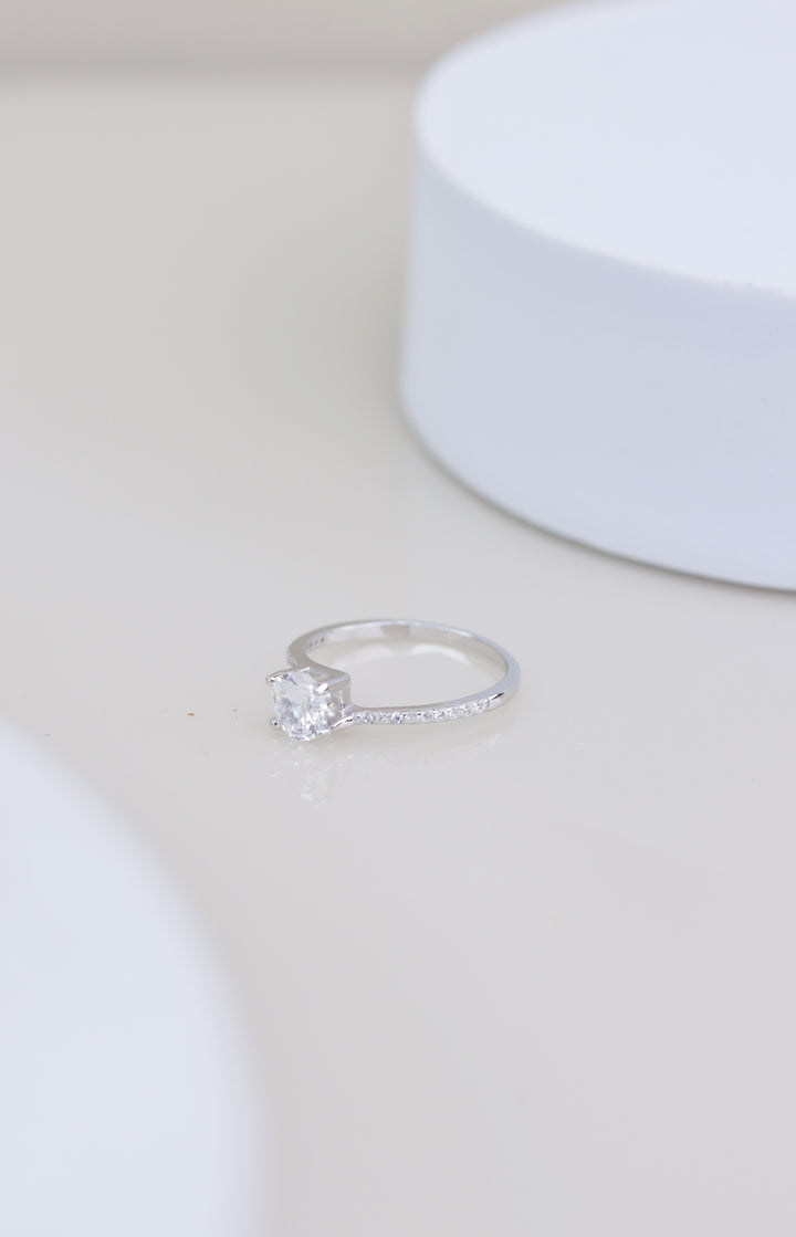Solitaire 925 Sterling Silver Ring