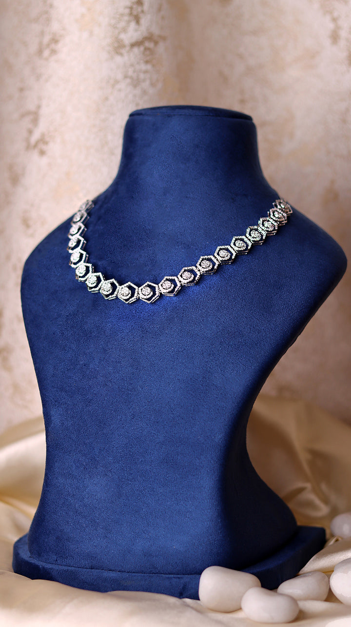 Ravishing 925 Sterling Silver Necklace with Earrings