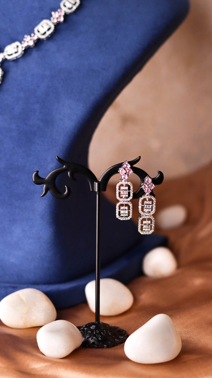 Ravishing 925 Sterling Silver Necklace with Earrings
