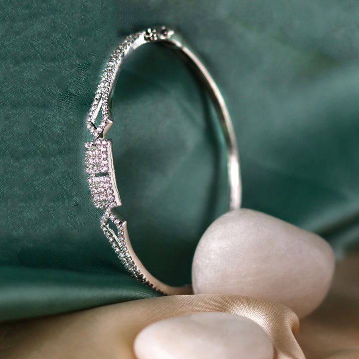 Elegant 925 Sterling Silver Women's Bracelet