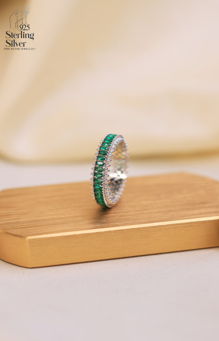 Green Garnet 925 Sterling Silver Band Ring