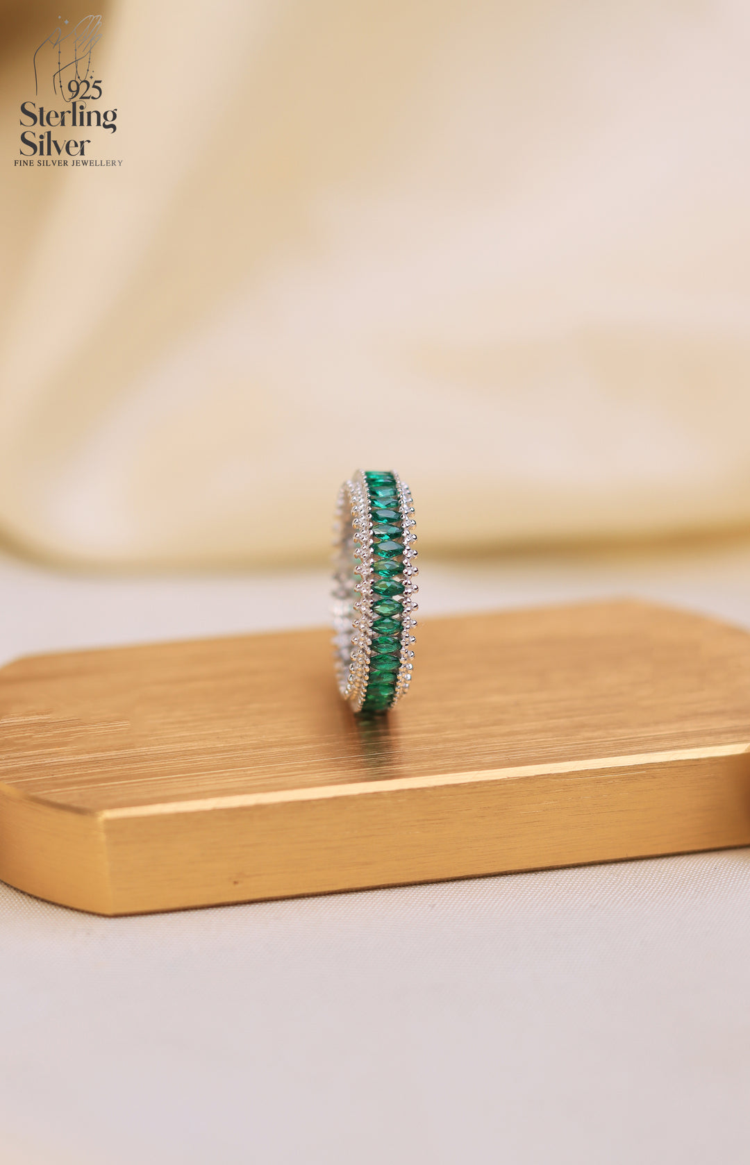 Green Garnet 925 Sterling Silver Band Ring